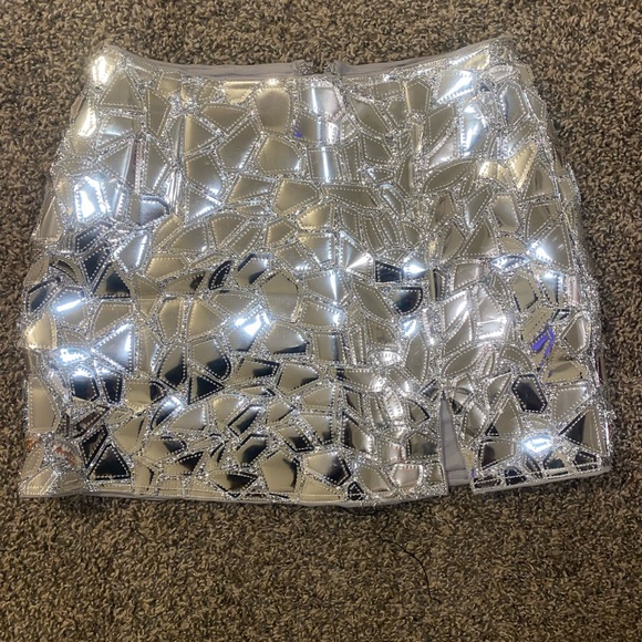 Metallic Mirror High Waist Mini Skirt in Silver, Medium - Picture 4 of 5